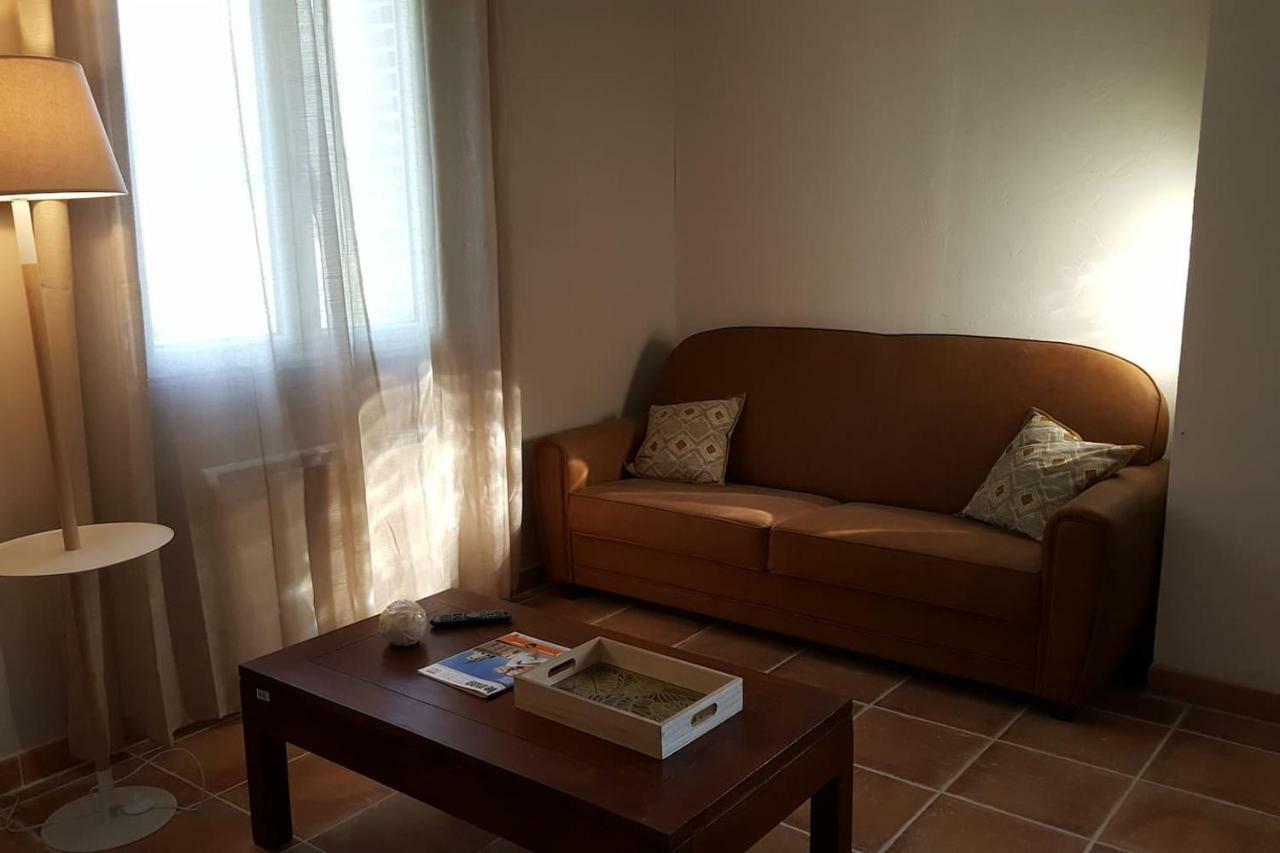Logement Avec Piscine, Classe 3 Etoiles, De 42 M2 Tout Confort Au Calme Pour Un Couple Cahuzac-sur-Vère Buitenkant foto