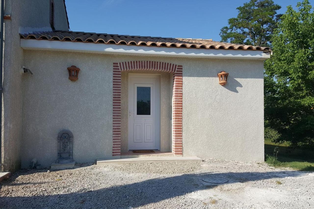 Logement Avec Piscine, Classe 3 Etoiles, De 42 M2 Tout Confort Au Calme Pour Un Couple Cahuzac-sur-Vère Buitenkant foto